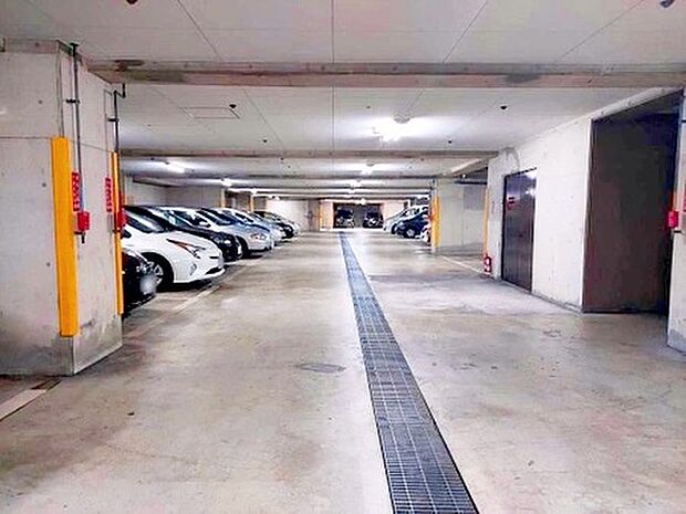 駐車場の空き状況はお問合せ下さい