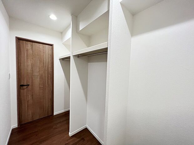 各居室に収納が設けられており、お部屋のスペースを有効的に使えます。