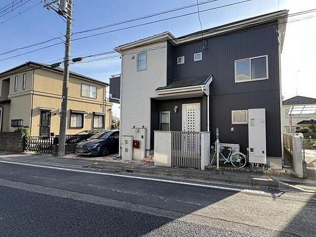 木造2階建てのお住まいです。