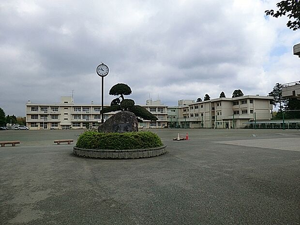 誉田中学校　徒歩4分（約250m）