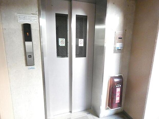 エレベーターをお使い頂けます。