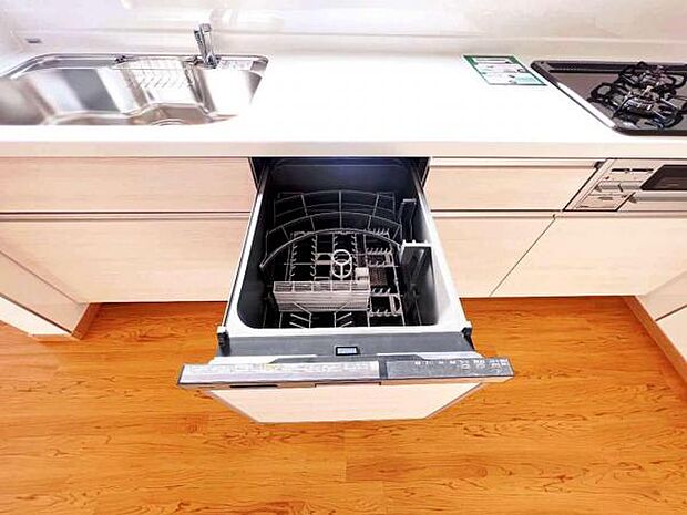 食器洗浄乾燥機を完備しておりますので家事の時短も実現できそうですね。