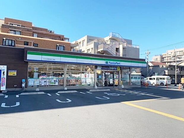 ファミリーマートさいたま鈴谷四丁目店：140ｍ（徒歩2分）