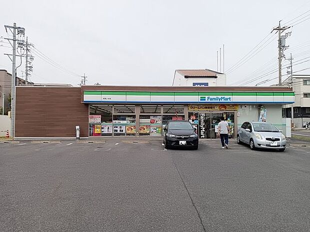 ファミリーマート緑滝ノ水店 800m