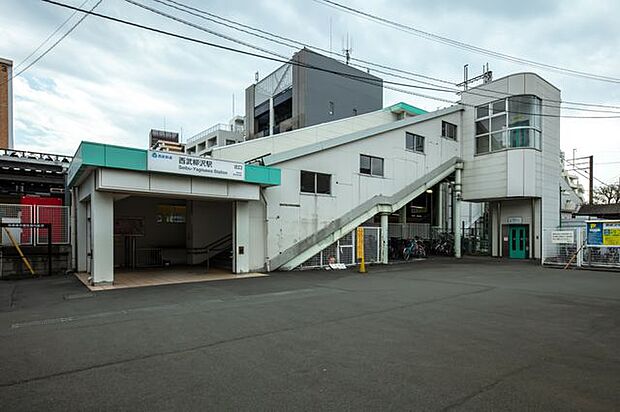 西武柳沢駅(西武 新宿線) 徒歩13分。 1000m