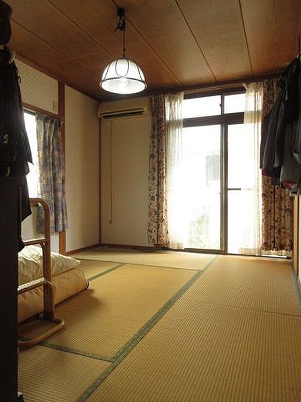 ☆1F和室☆　柔らかい畳の敷かれた和室は、お子様とゆっくりくつろげるお昼寝スペースや用途色々！！