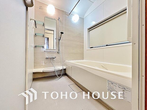 一日の疲れを癒すための心地よいバスタイムを演出する浴室はゆとりあるサイズを採用。