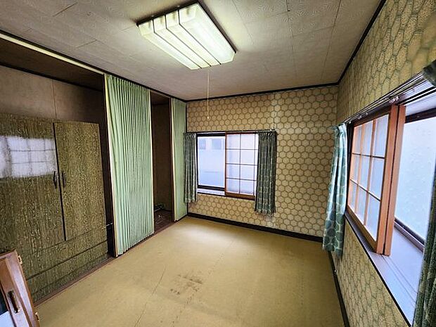 室内(2024年1月)撮影◎本日案内可能◎キッチン横の洋室も2面採光となっており、明るく風通しのいい空間です