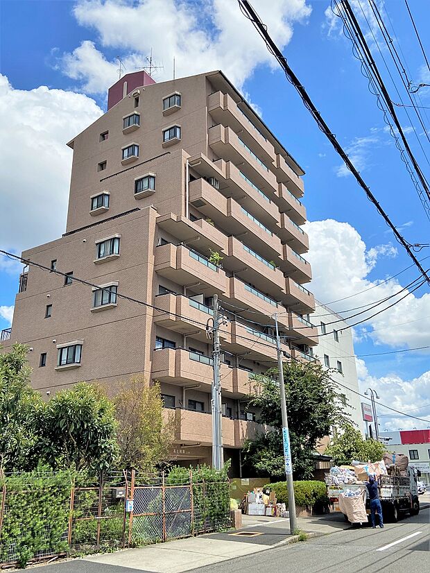 昭和区桜山町に位置する地上10階建てマンション「イトーピア桜坂マンション」の一室をご紹介します。