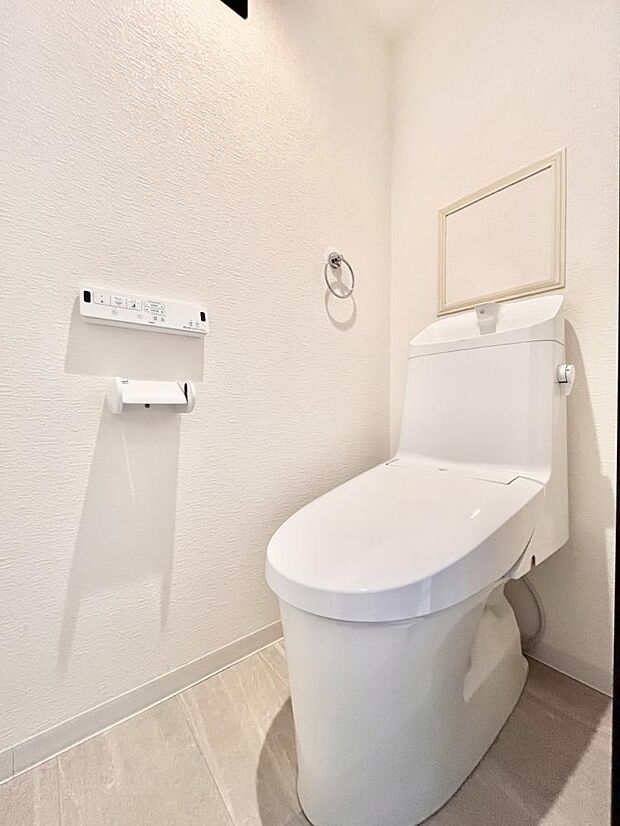 【トイレ】トイレはLIXIL製に新品交換しました。