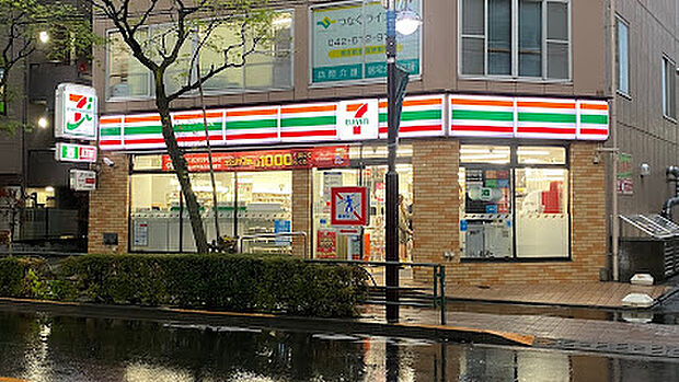 セブン-イレブン 立川高松町西店　徒歩３分