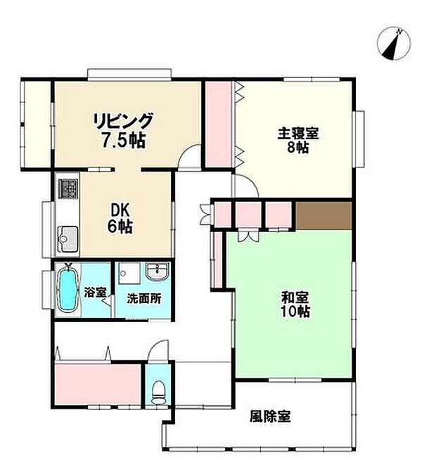広々10畳の和室と、大きな収納を備えた寝室、サンルームのあるリビングの2LDK。
