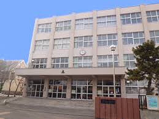 札幌市立山の手南小学校まで479m