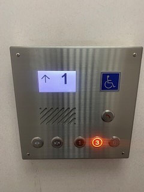 エレベーター停止階