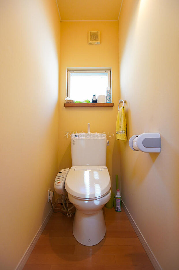 シンプルで使いやすいトイレは各フロア毎に設置
