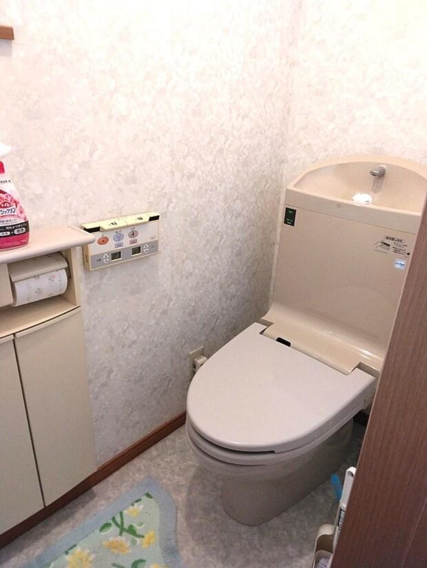 洗浄機能付きのトイレです。