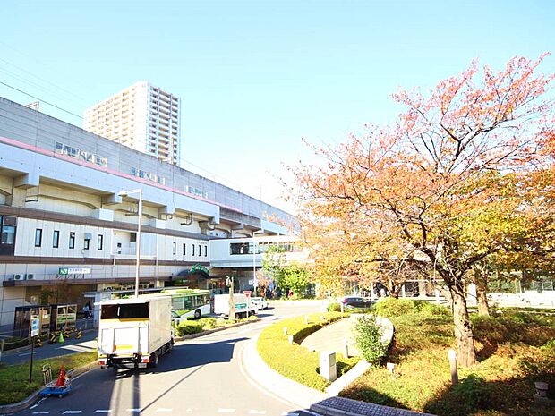 駅 1200m 武蔵浦和駅(池袋・新宿・渋谷など通勤やショッピングに便利な駅がある埼京線と武蔵野線が交差する武蔵浦和駅。すみやすい街の駅として、知名度が急増中です。)