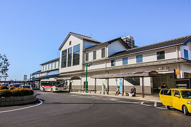 駅 1440m 岩槻駅(東武野田線「岩槻」駅(昭和4年開業。現在は東武アーバンパークラインの駅。各駅列車と急行が停車。上りは大宮方面、下りは春日部方面になっています。駅にはエレベーター、エス…