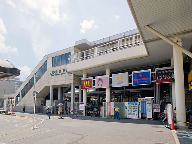 駅 400m JR高崎線「宮原」駅(昭和23年に開業したJR東日本の高崎線の駅です。新宿湘南ラインと上野東京ラインが通っていますが、湘南新宿ラインの快速だけが停車します。駅前にはロータリーが…