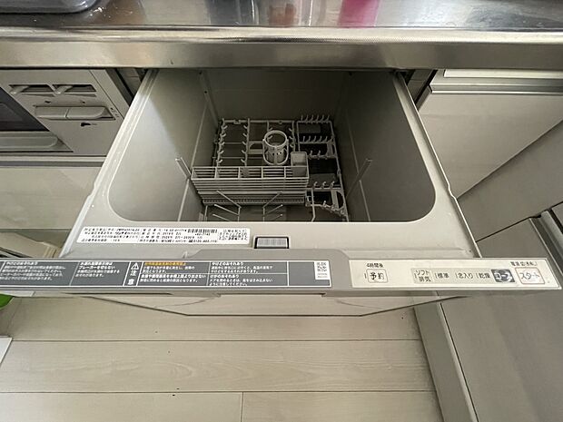 食器洗いのわずらわしさから開放してくれる嬉しい設備。