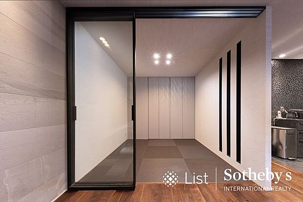 ◇Japanese room◇リビング横にお洒落な和室有り琉球畳はブラックを採用♪ドアを開放してリビングを更に広くお使い頂けます。