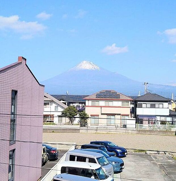 室内から富士山が正面に見えます！