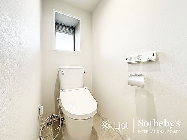 ◇トイレ◇お手入れもしやすいスタイリッシュな清潔感のあるシャワートイレになります！