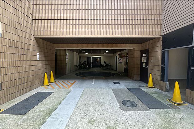 駐車場の出入り口