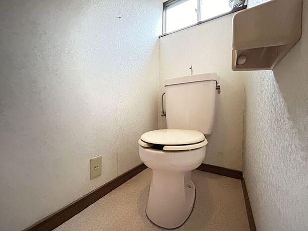 各階にトイレを完備！夜間のトイレも階段を下りる必要がなく安全。感染症対策として使い分けなどもでき、便利です◎