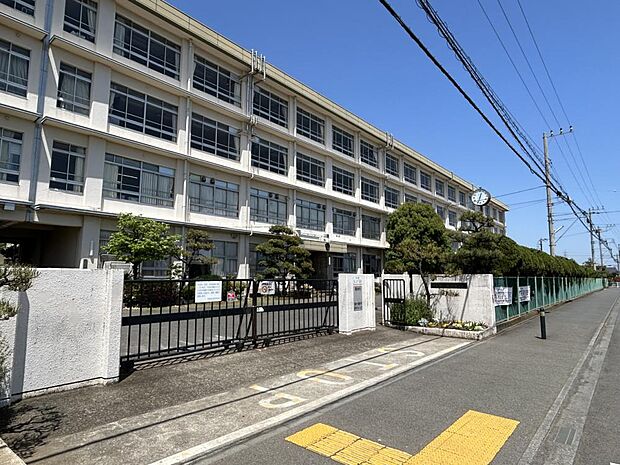 【中学校】平塚市大住中学校まで徒歩29分（約2300ｍ）。