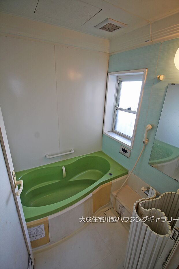 内装:ゆったりと入浴を楽しめる浴室！　現地写真2024.3.21撮影