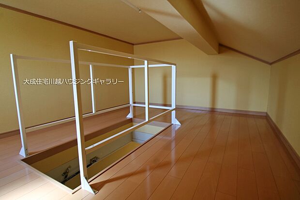 内装:季節物や趣味の道具もスッキリ片付く小屋裏収納付き＾＾　現地写真2024.3.21撮影