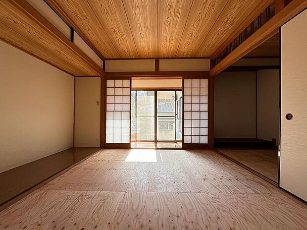 和室の畳は入居時に設置予定です。