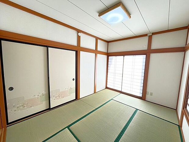 1階6帖の和室、別角度です♪これぞ日本のお部屋♪
