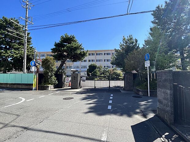 静岡市立清水第二中学校まで970m
