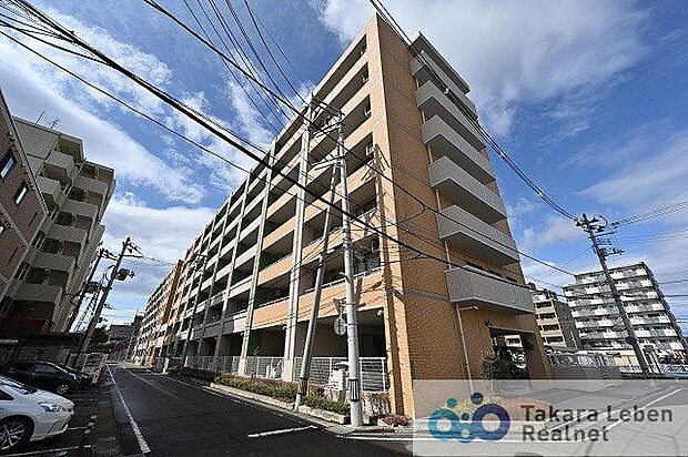 JR仙石線「小鶴新田」駅徒歩5分の駅近マンション。ゲストルームも完備されています。