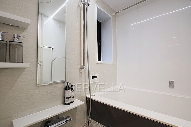 癒しの空間バスルームです。天気に左右されずに洗濯物を乾かせる、浴室乾燥機＆オートバス機能付きです。