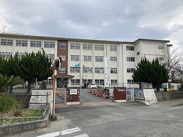 前原南小学校 1360m