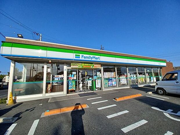 ファミリーマート野洲川橋店 950m