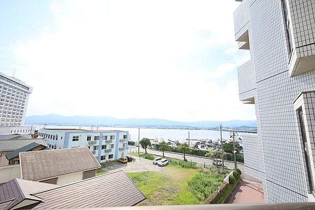 気持ちのいい空・琵琶湖が見渡せます！爽やかな風を感じて、心躍る素敵な暮らしがはじまります。