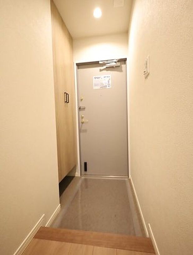 【同社施工例】散らかりがちな玄関もすっきりの玄関収納付