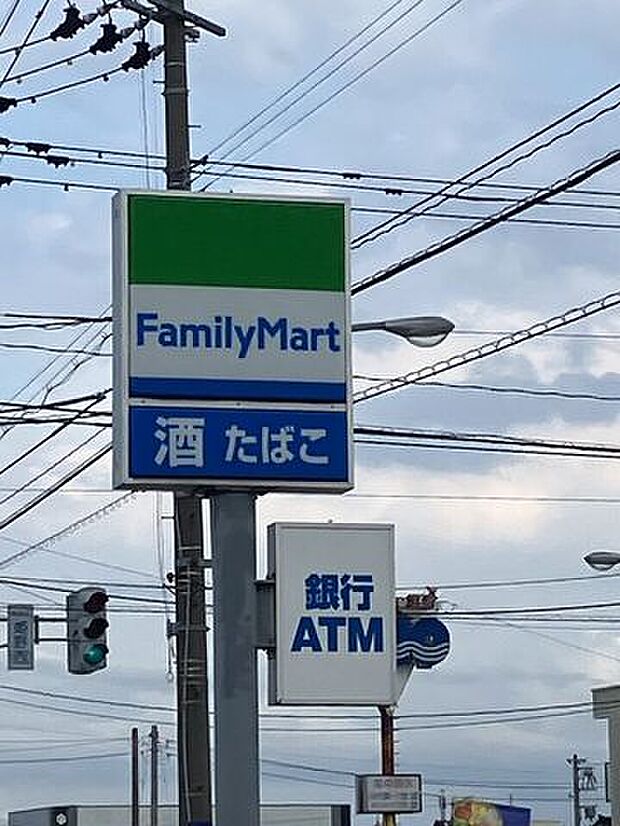 ファミリーマート高岡三女子店 390m
