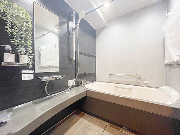 【バスルーム】〈大型TV＋浴室乾燥機付き〉ホテルライクなラグジュアリーなバスルーム♪