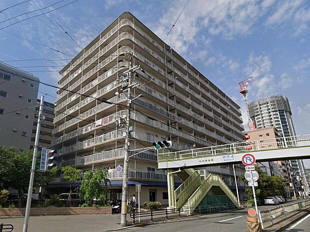 ２沿線利用可！最寄駅まで徒歩6分！大阪ベイタワーまで徒歩約3分！商業地域のため周辺充実しています♪小学校も徒歩約4分。