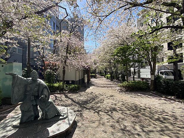 徒歩1分の緑道は桜の季節です♪