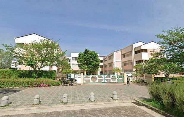 【小学校】神戸市立井吹東小学校まで750ｍ