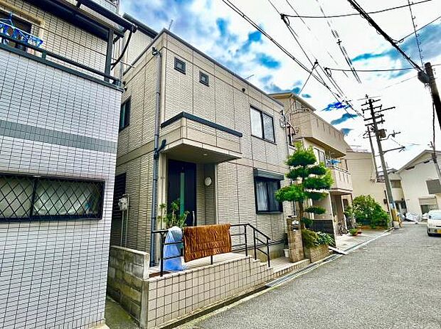             寝屋川市成美町　中古一戸建て
  