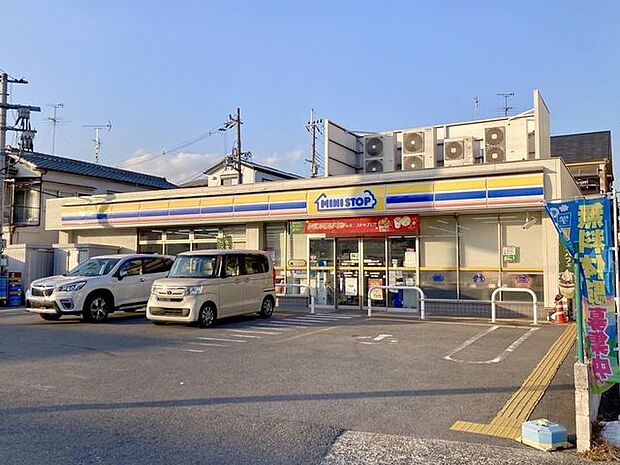 ミニストップ 高槻柳川町店 570m