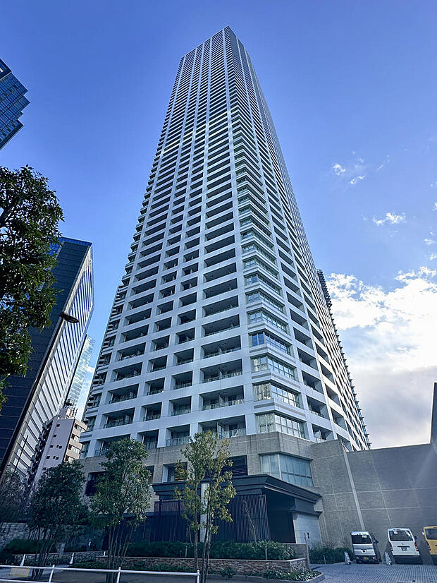             ザ・パークハウス西新宿タワー 60
  