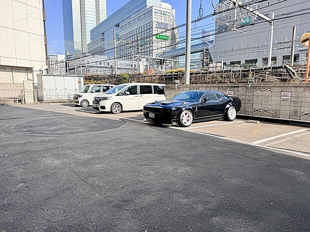 駐車場の空き状況はお問い合わせください。